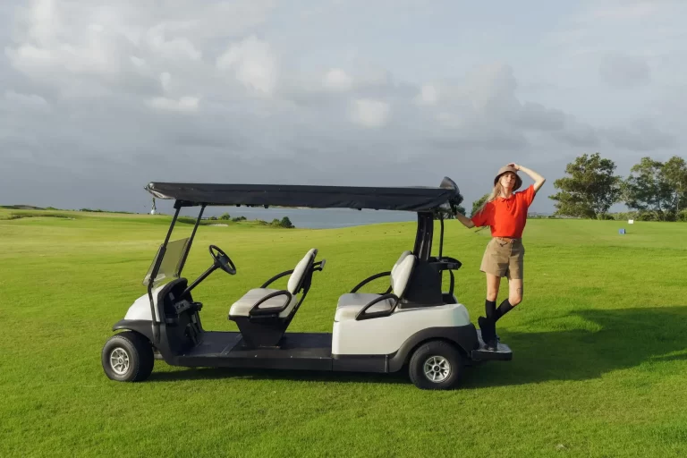 how much does a golf cart weigh